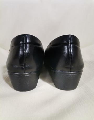 PIERRE CARDIN Black Super Comfort Shoes – Size 8
