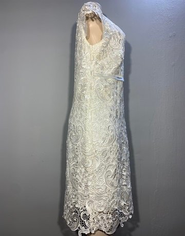 White Lace Dress(No Brand Name)- Size L/XL