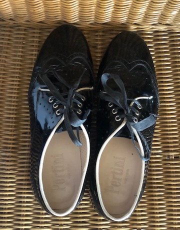 Pertini BLACK Patent Loafers – Size 38 1/2 (UK5 1/2 )