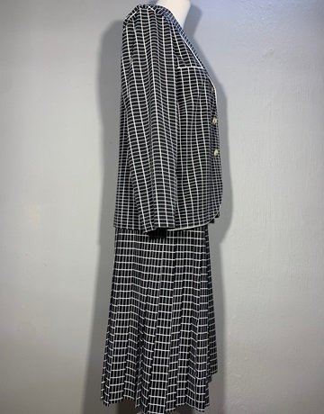 Raoul Black And White Jacket And Skirt Set- Size 12