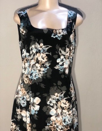 Vanilla Rose BLACK Floral Dress – Size 34