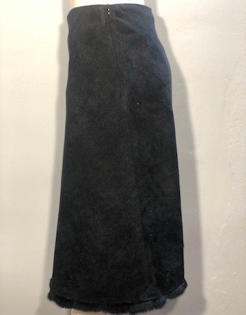 BLACK Woven Skirt – Size Medium