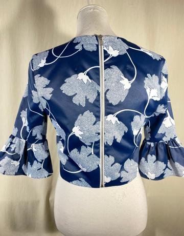 JO BORKETT Blue Floral Crop – Size L/12/36