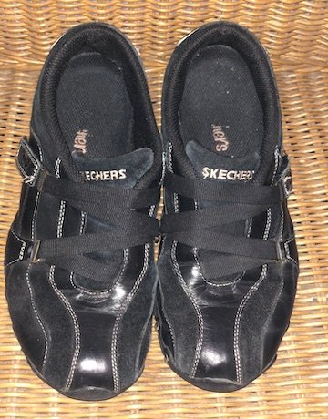 Sketchers BLACK Leather and Suede Shoes- Size 4