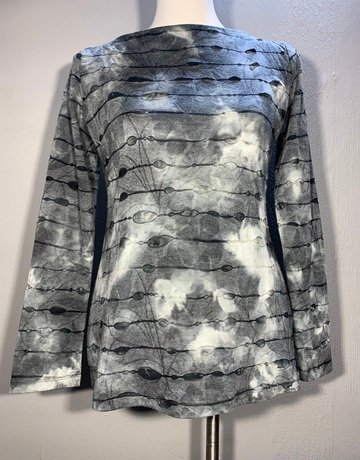 Pringle Grey And White Top- Size Medium