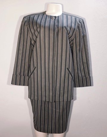 Vintage Bond Taylor Viscose Blend Suit - Size UK 12 (more a UK 34)