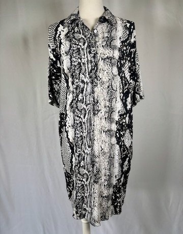 LILA ROSE Black and White Snake Print Dress Size M