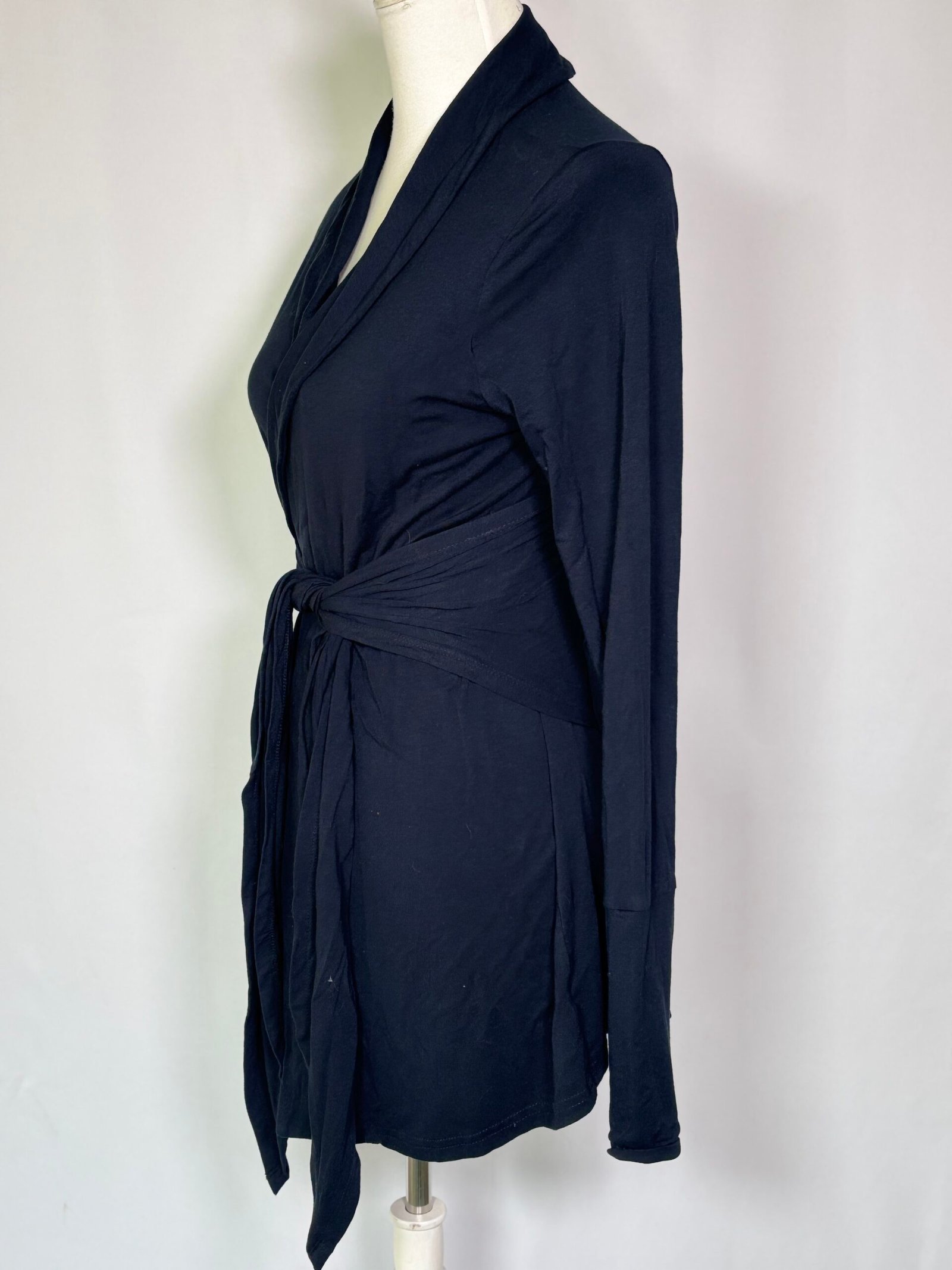 SHAKTI SHANTI Wrap Top Size 36