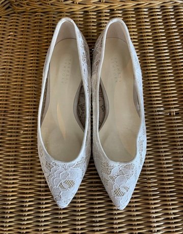 Barneys White Pumps- Size 37