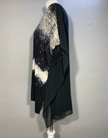 Hammock & Vine Black And White Top- Size 14