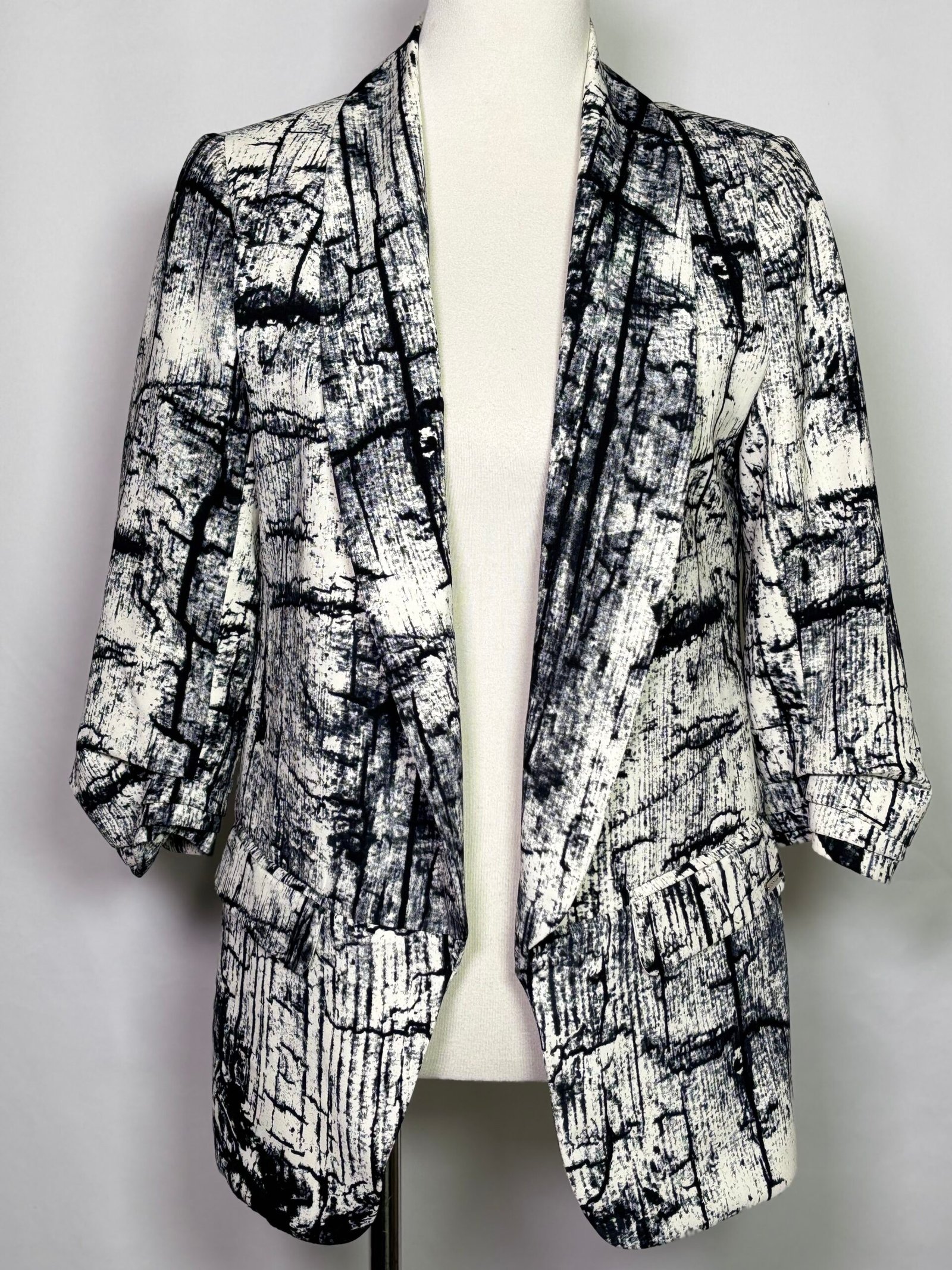 PRINGLE OF SCOTLAND Blazer Size UK10/US6/EU38