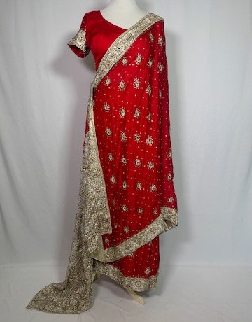 TRADITIONAL INDIAN Saree Size Free