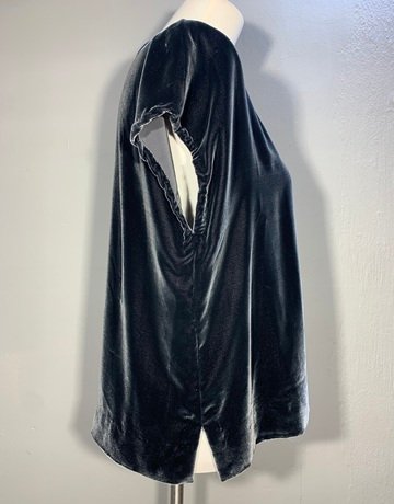 Black Velvet Top (No Brand Name)- M/L