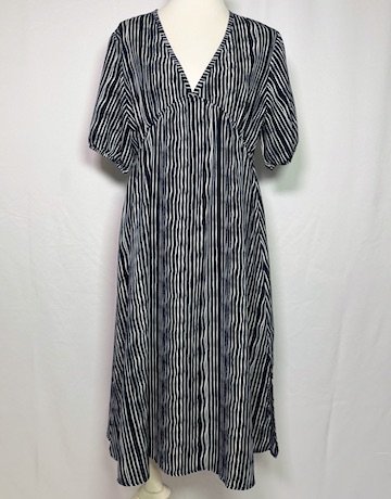 ONIELL Dress Size L