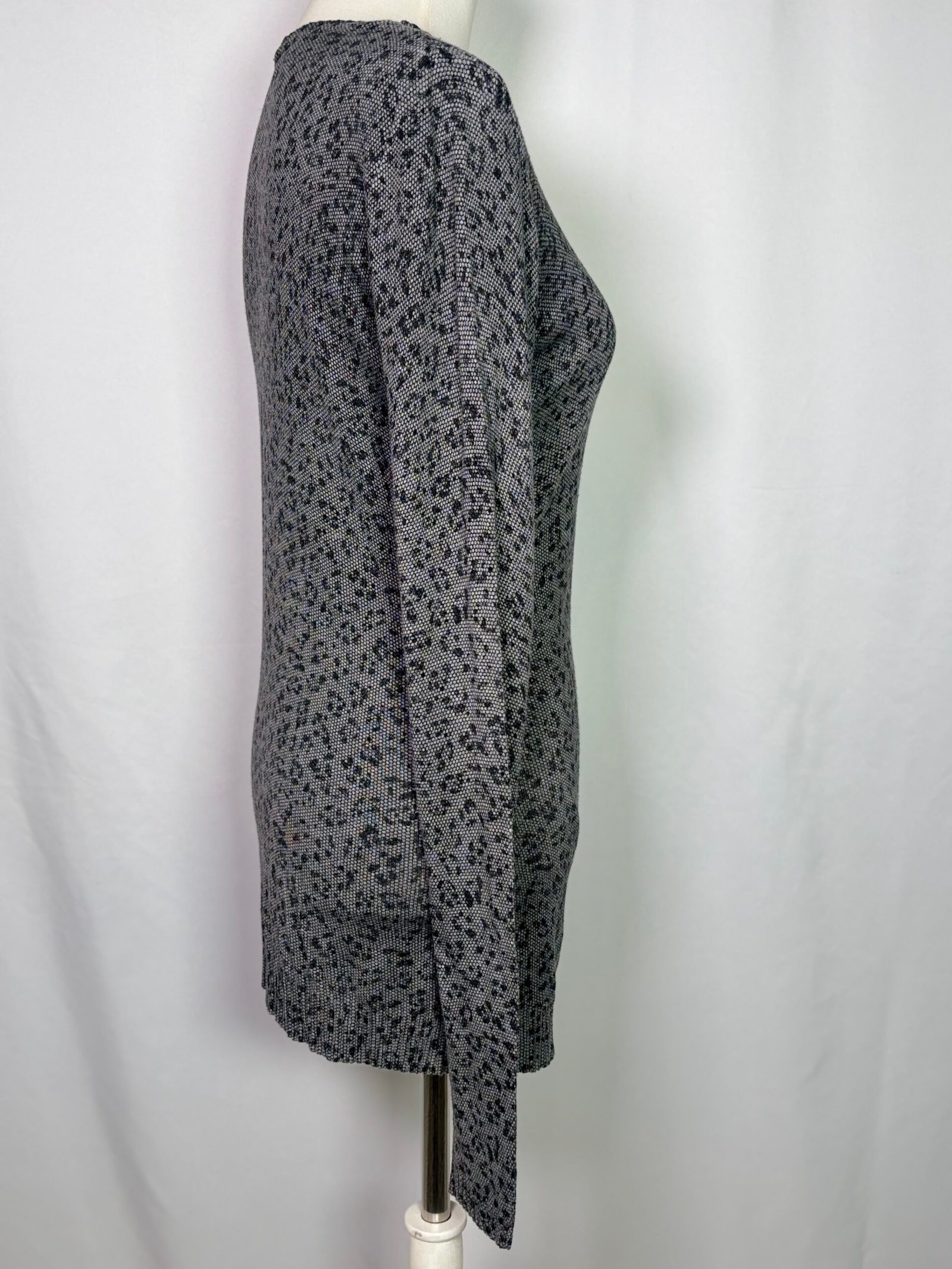 NAF NAF Sweater Size M