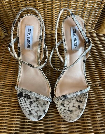 Steve Madden Black And White Heels- Size 39
