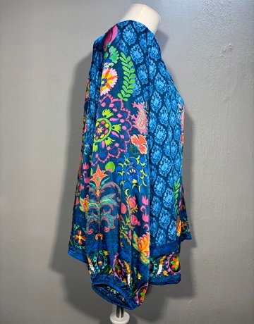 Ryy Blue Patterned Viscose Top- Size Large