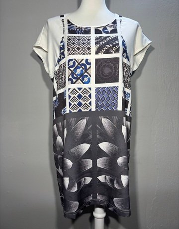 Honey Egg Black And White Patterned Dress- Size