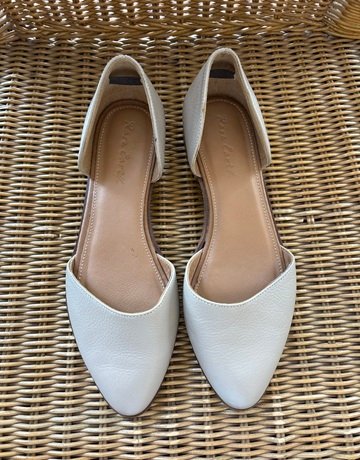 Rare Earth Cream Shoes- Size UK5