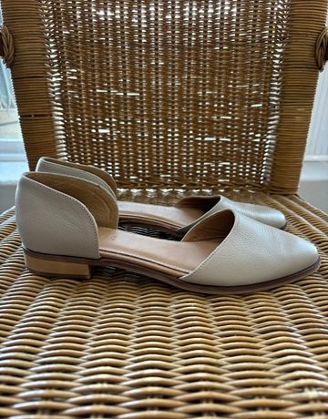 Rare Earth Cream Shoes- Size UK5