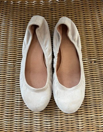 Country Road Cream Pumps- Size 39