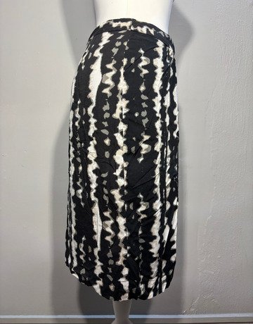 Monsoon Black And White Patterned Skirt- Size UK10