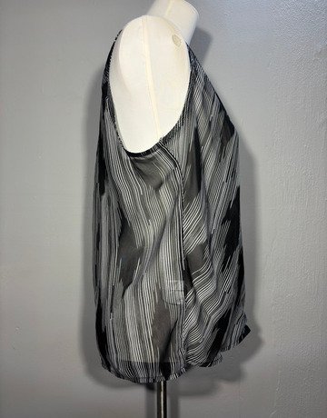 Desray Black And White Mesh Top- Size 36