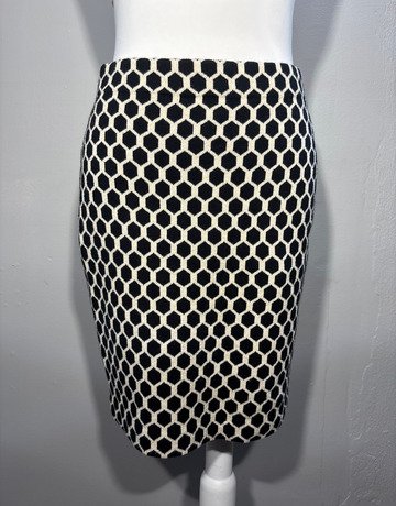 Banana Republic Black And White Skirt- Size Medium