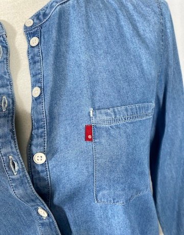 Levis Soft Denim Blouse – Size S