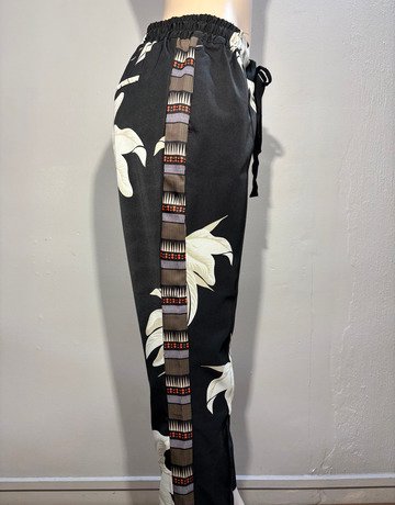 YAYA Women Black And White Pants- Size 40