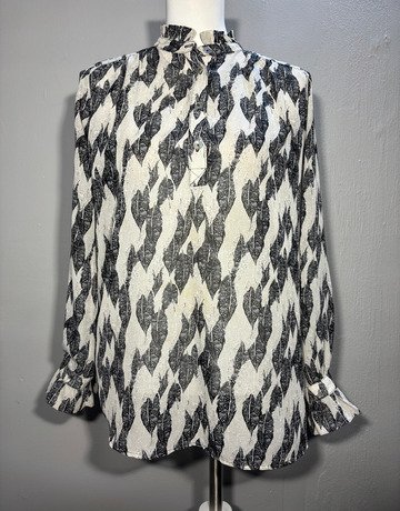 Desray Black And White Top- Size 32