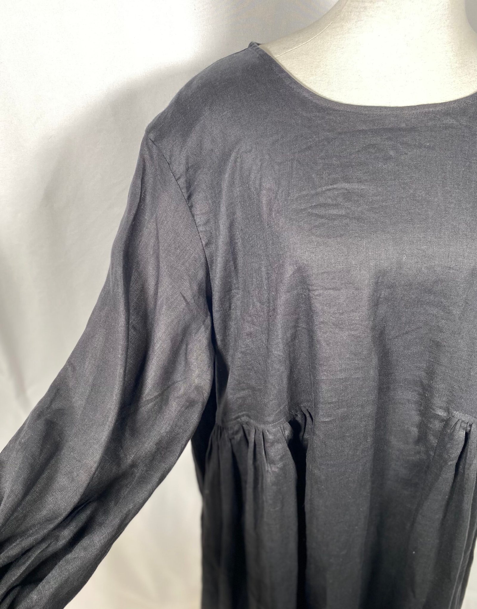 WASS Noir Linen Dress – Size 40/44