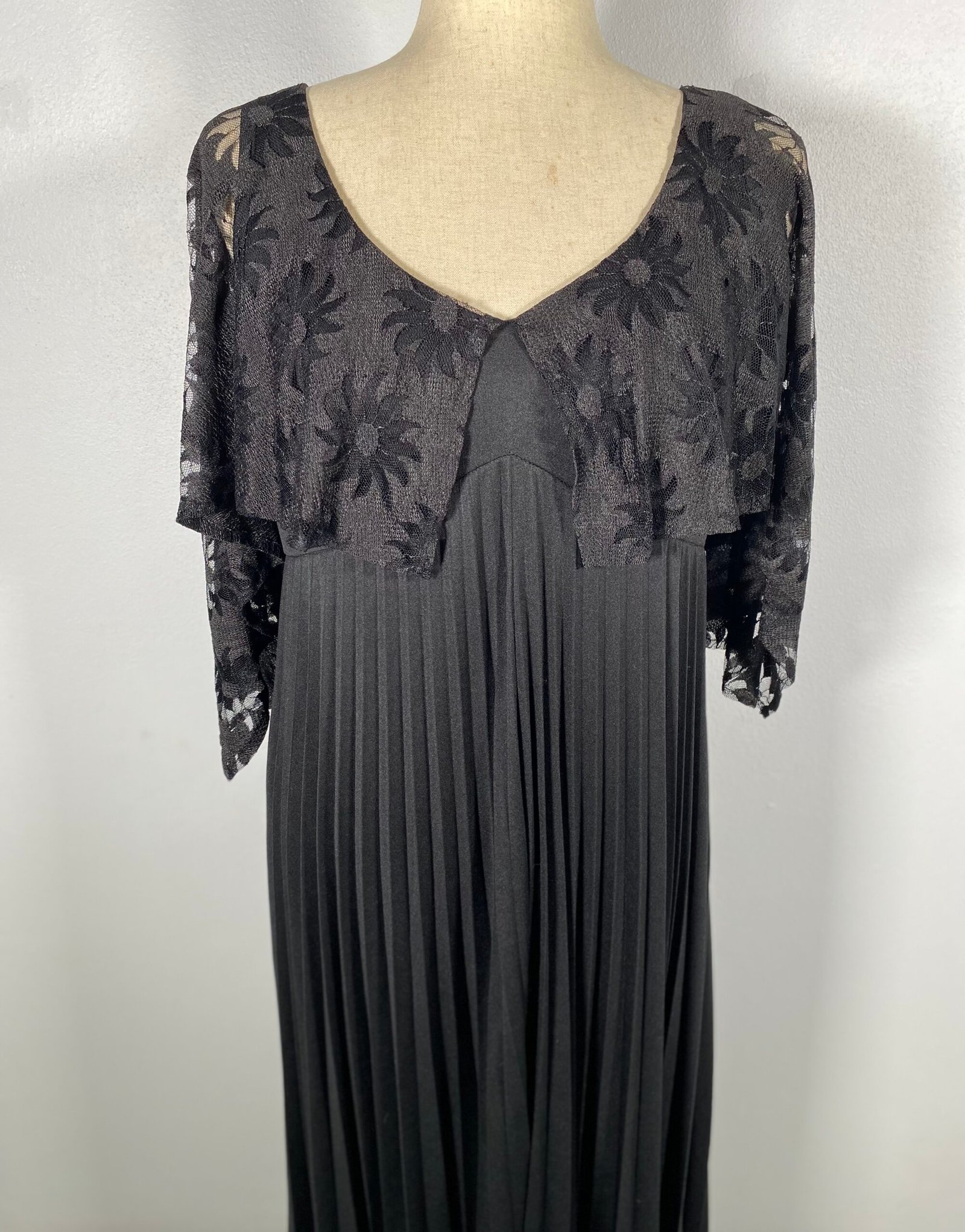 Black Gillian Paal Dress with Lace Sleeve – Size: 16