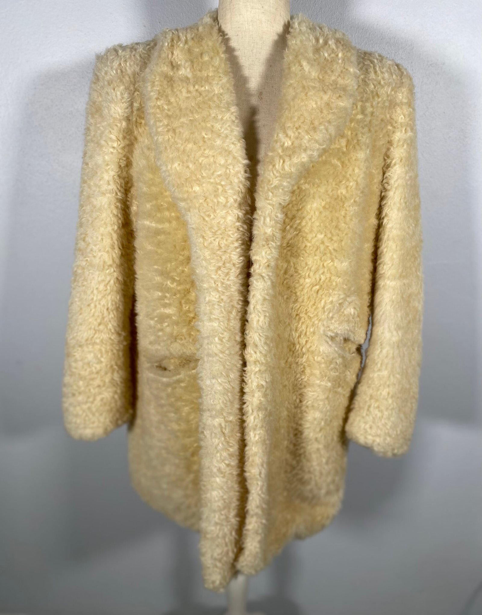 Carmen Faux Fur Coat (Dry Cleaned) - Size:12