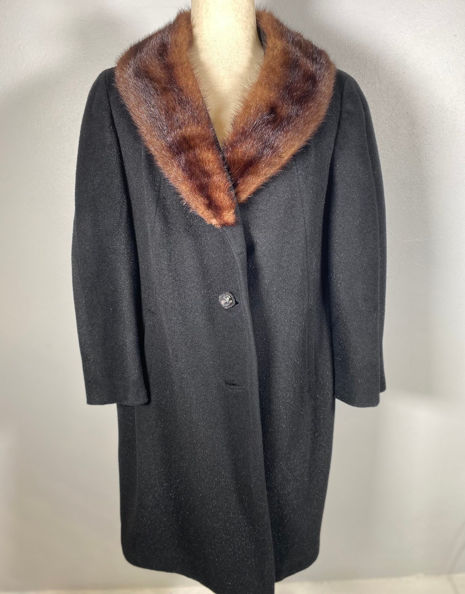Angora & Wool Coat with Faux Fur Collar by Jarmode - Size: 14