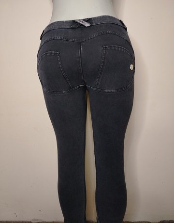 Freddy Jeggings – Size Medium