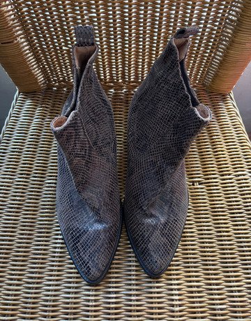 YAYA Women Snakeskin Boots- Size 40