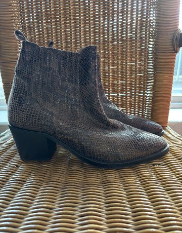 YAYA Women Snakeskin Boots- Size 40
