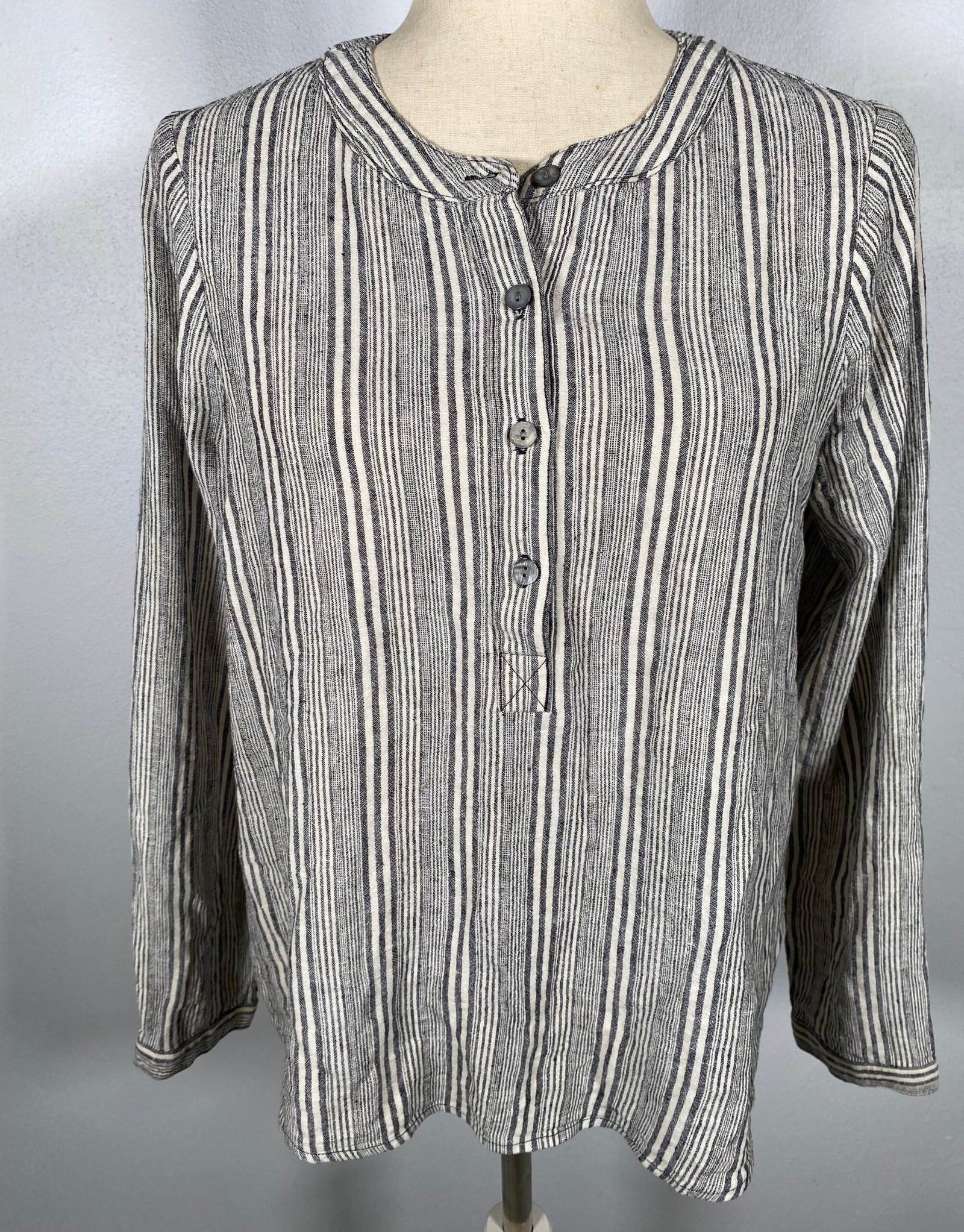 B.L.E.U Blouse - Size: M