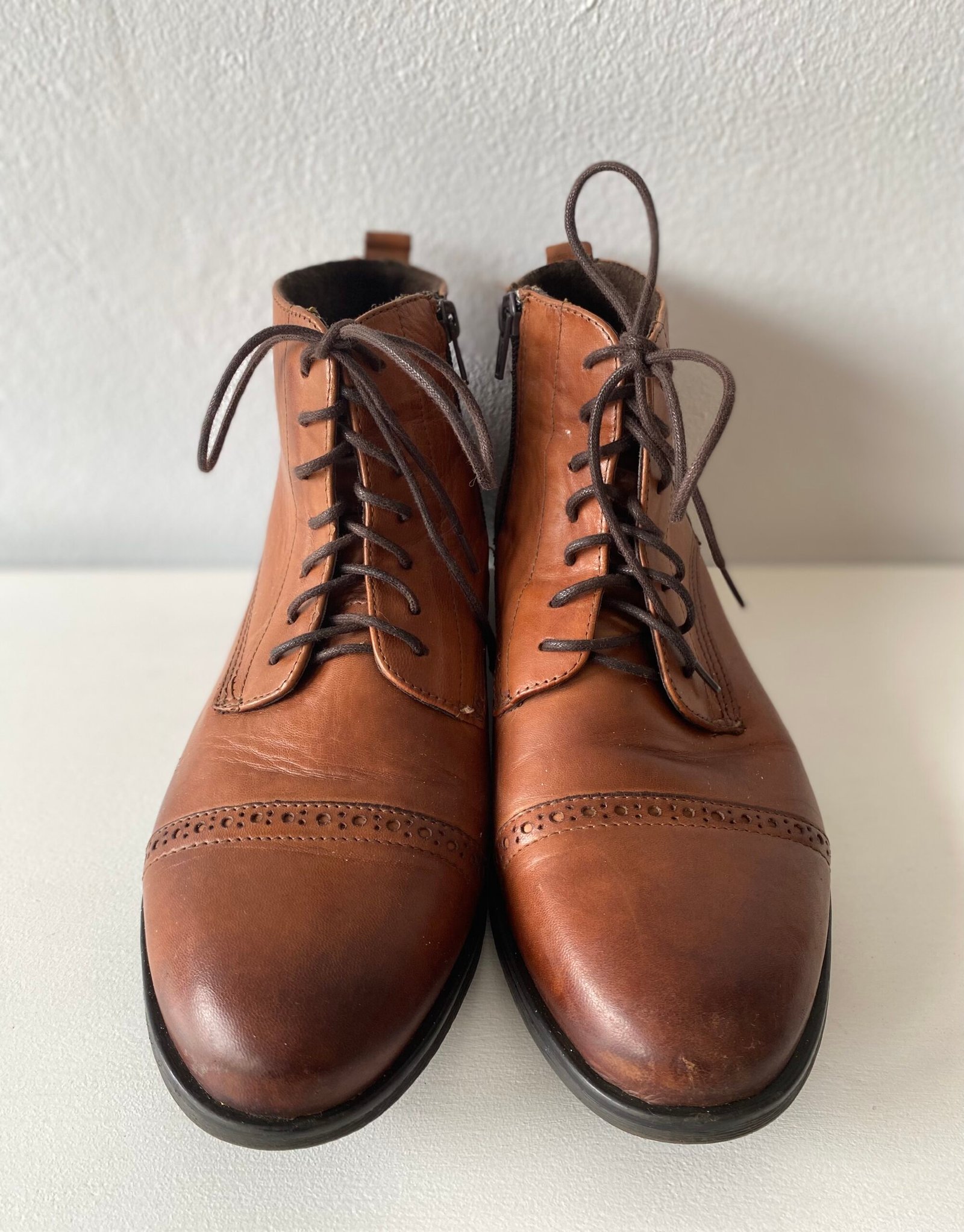 S & G Leather Ankle Boots - Size: 8/41