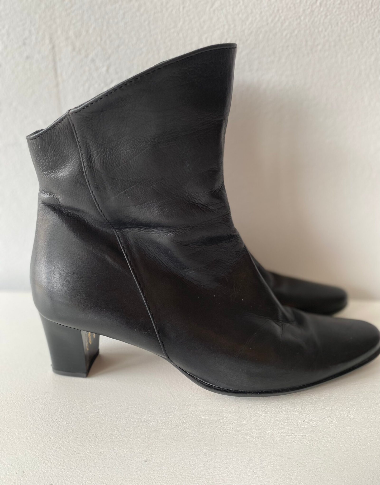 FLOWER, Leather Boots (made in Italy) – Size: 7/41