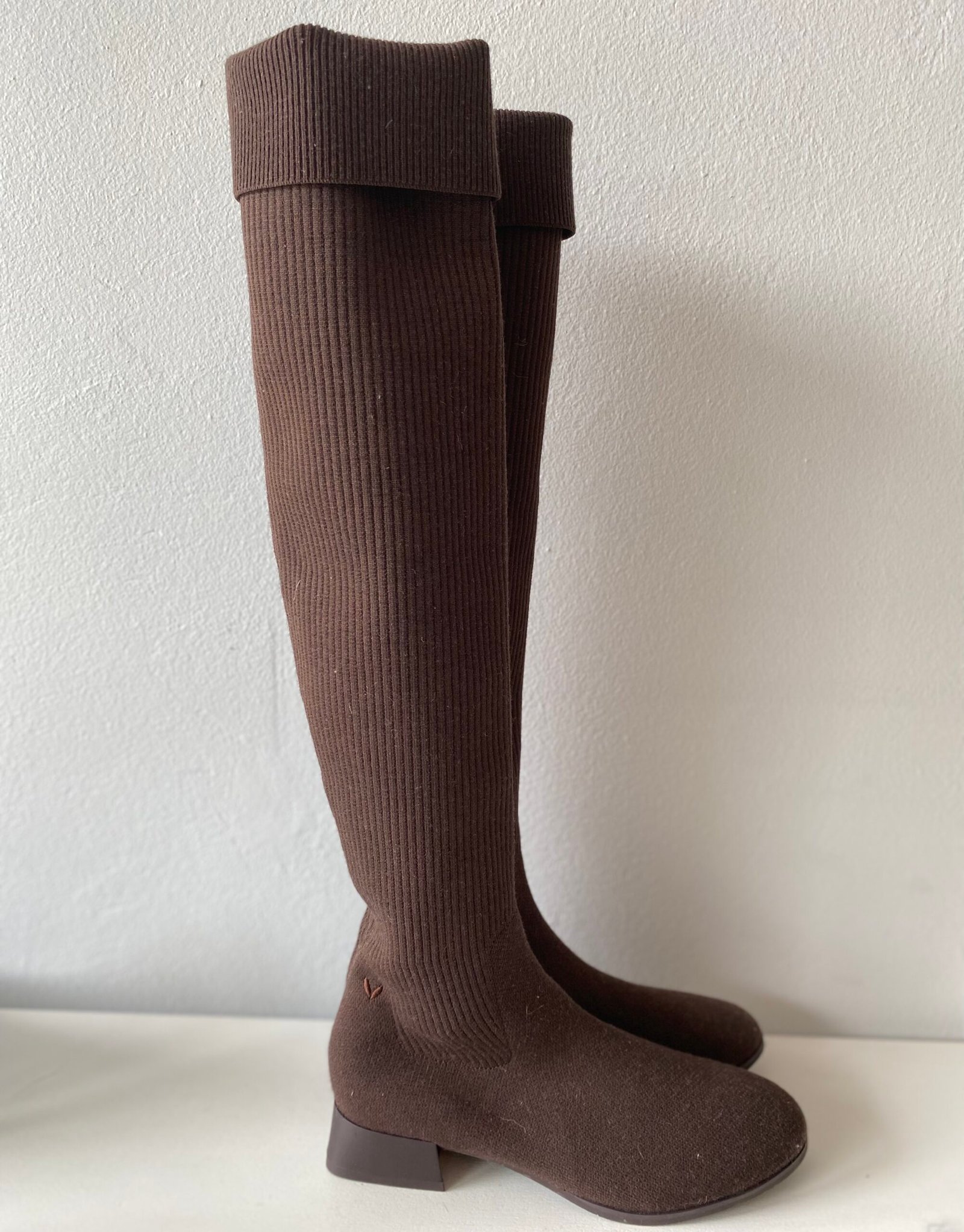 Vivaia, Knee Length Boots- Size: 5/38
