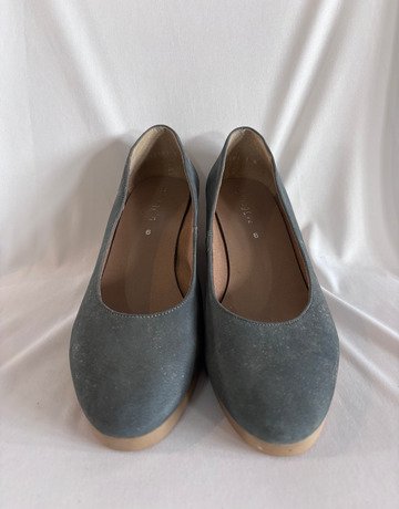 Froggie Grey Suede Round-Toe Wedge Pumps- Size 6