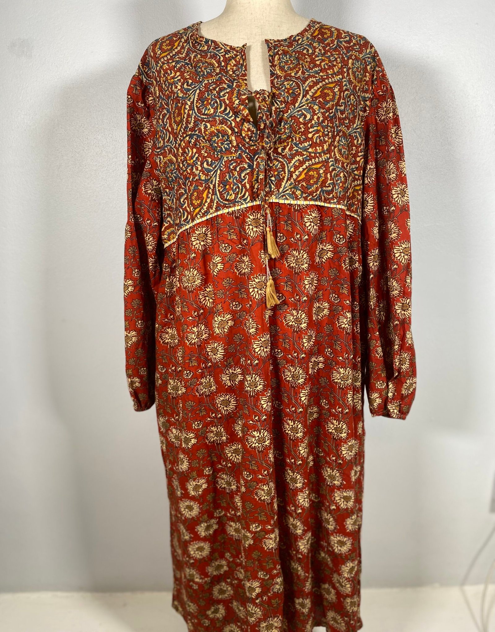 The Red Tulip (Cotton) - Size: XL