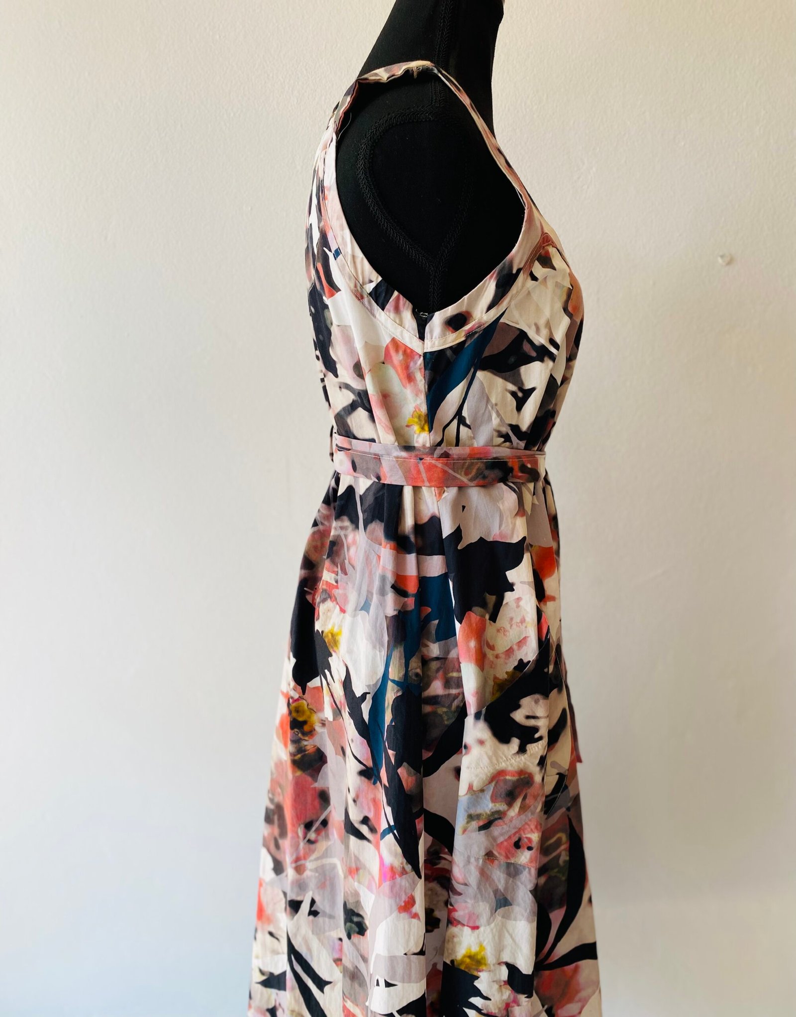 Amanda Laird Cherry Dress – Size: 34
