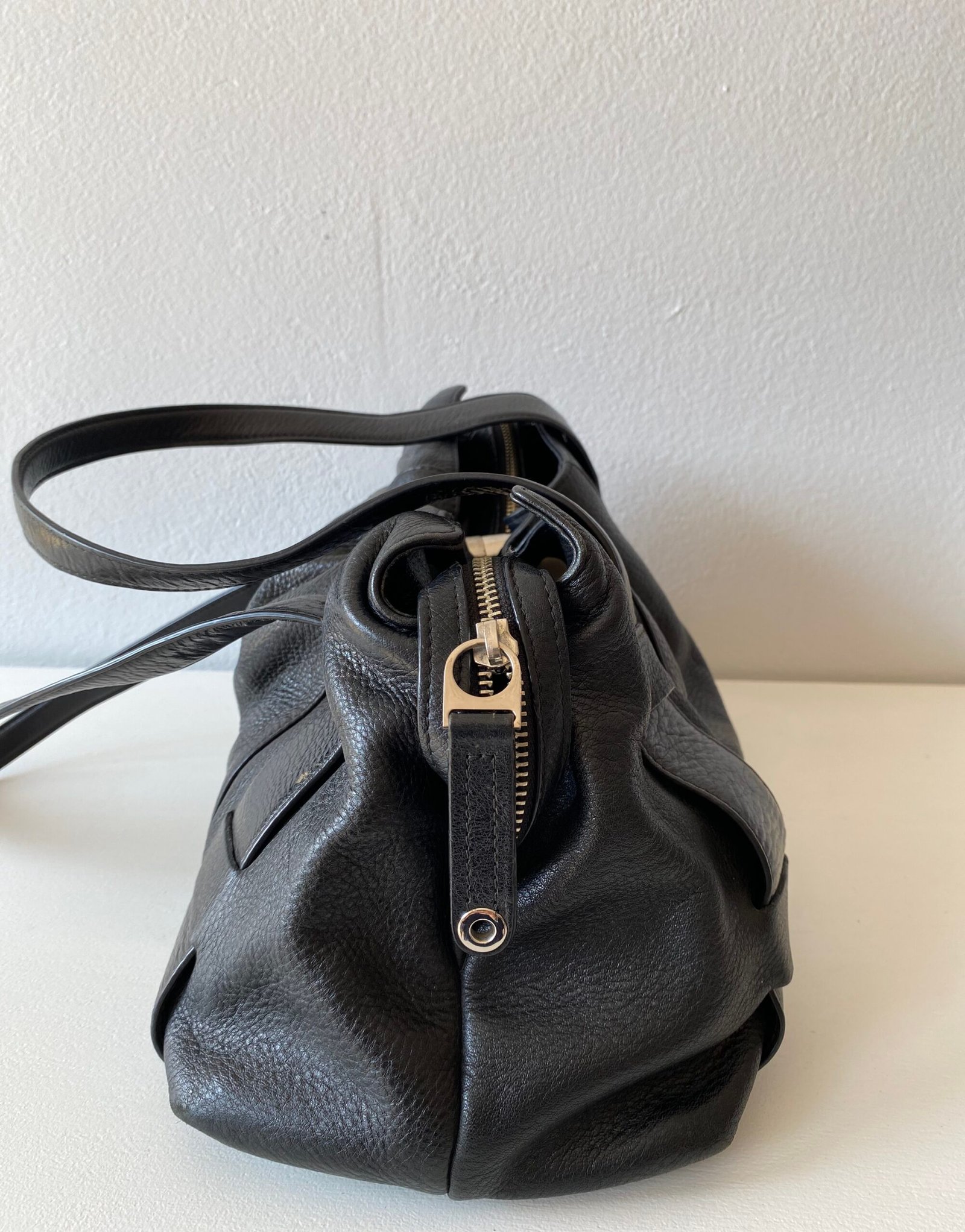 Dissona Leather Handbag – Size: Medium