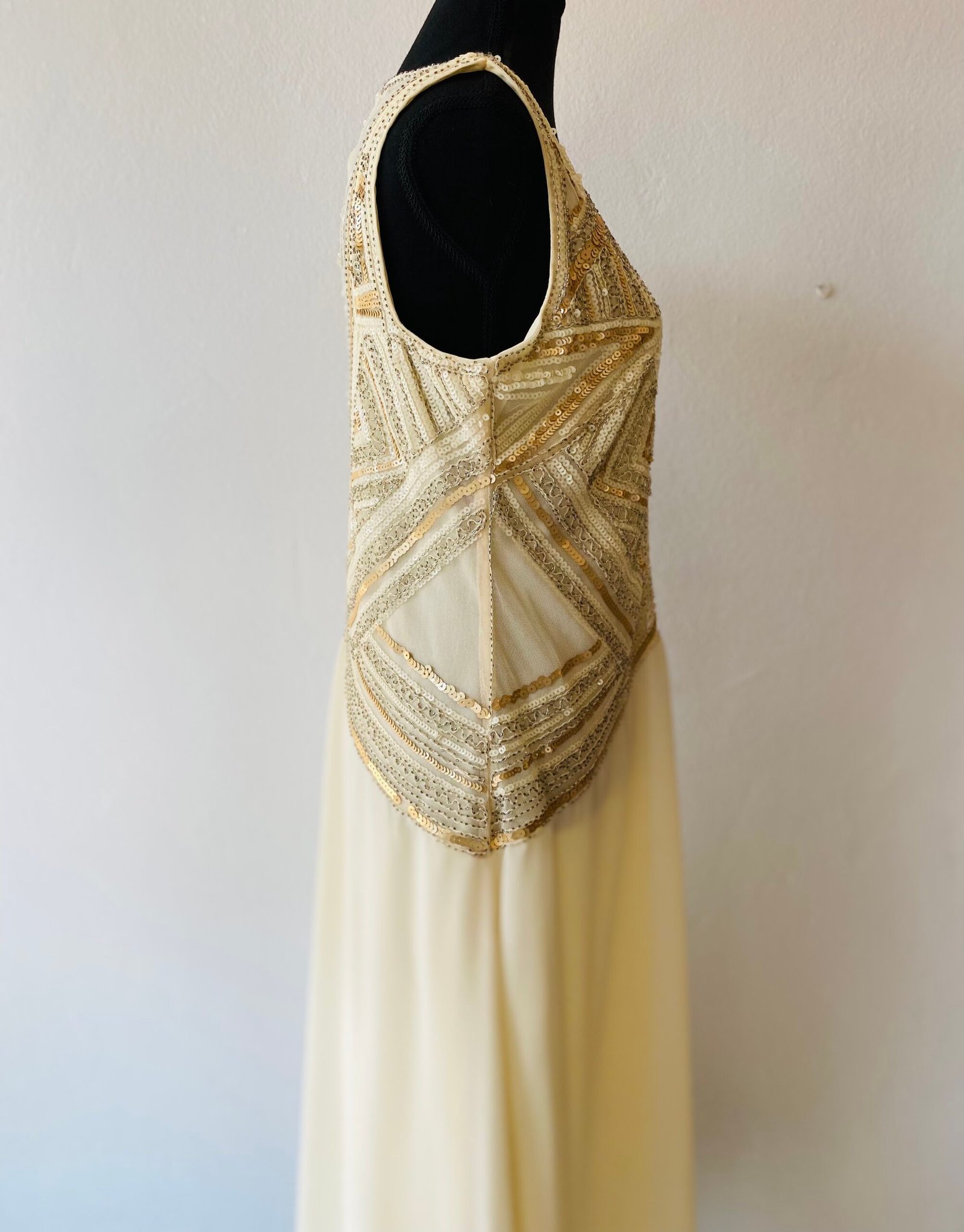 Cream Cocktail Dress (no brand) – Size: 36