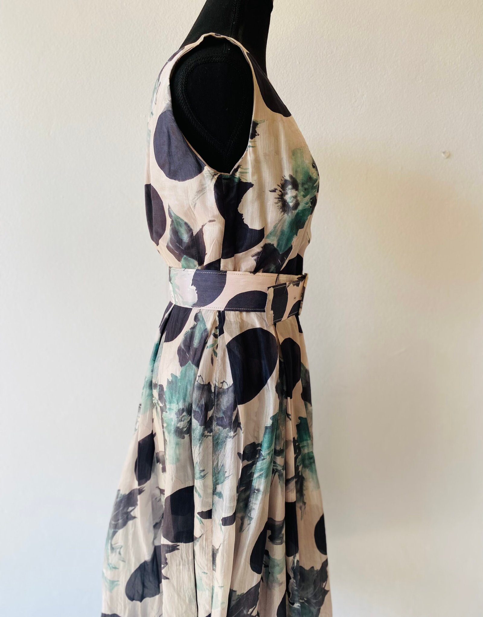 Carducci Dress (100% Silk & lined) – Size: 34