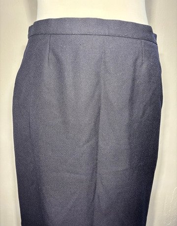 Navy Blue Skirt (No Brand Name)- Size Medium Navy Blue Skirt (No Brand Name)- Size Medium