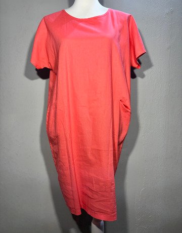 Flat White Peach Dress- Size Medium